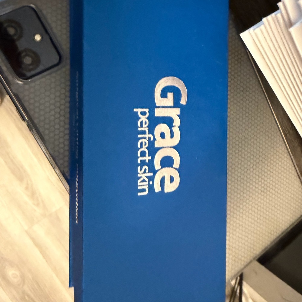 Grace Non-Surgical Lifting Innovation Blue Box